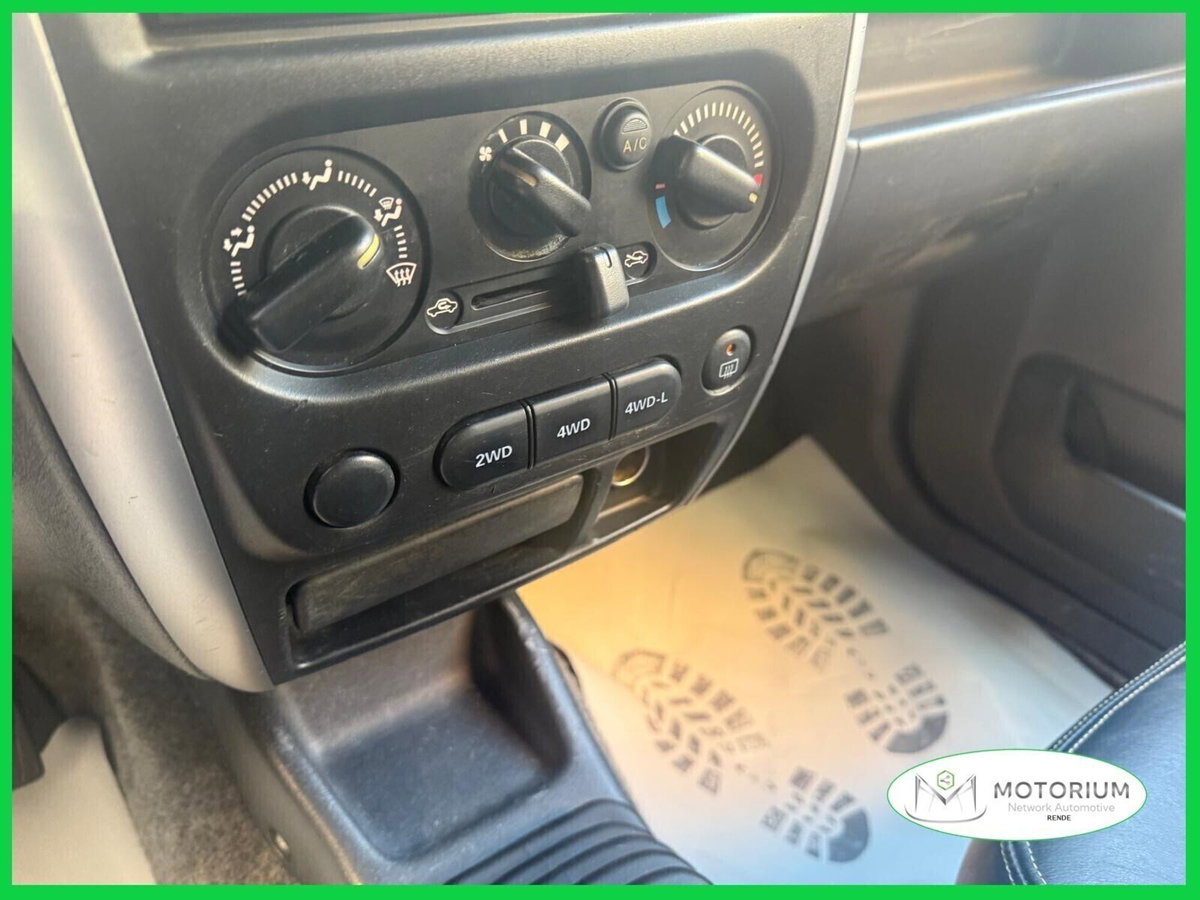 Suzuki Jimny 1.5 DDiS cat 4WD JLX Più (16)