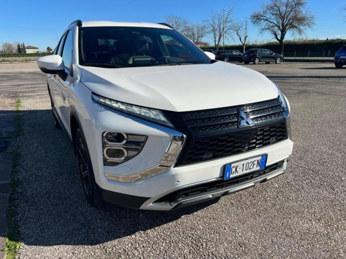 Mitsubishi Eclipse Cross 2.4 MIVEC 4WD PHEV Diamond SDA Pack 0 (2)