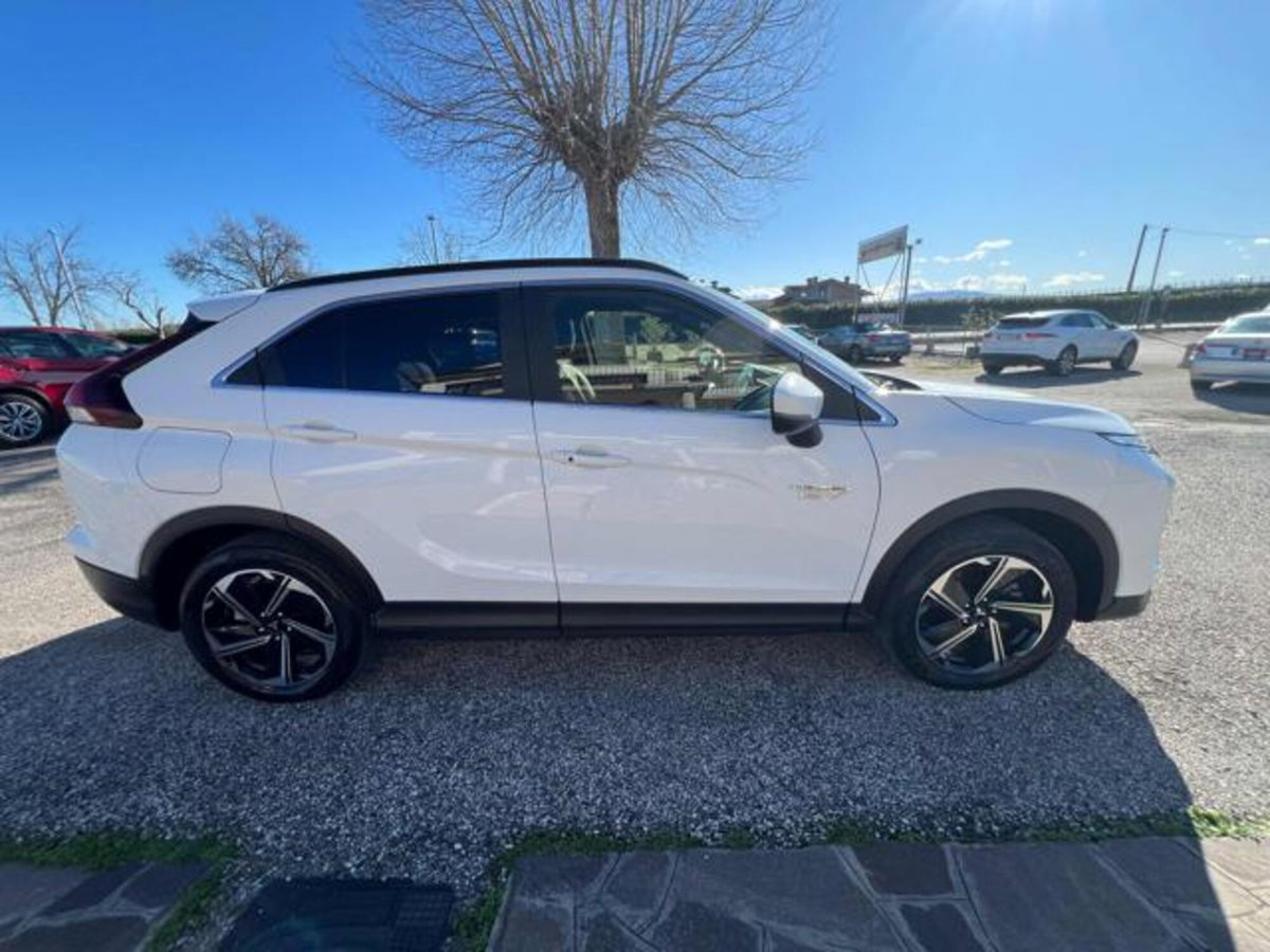Mitsubishi Eclipse Cross 2.4 MIVEC 4WD PHEV Diamond SDA Pack 0 (3)