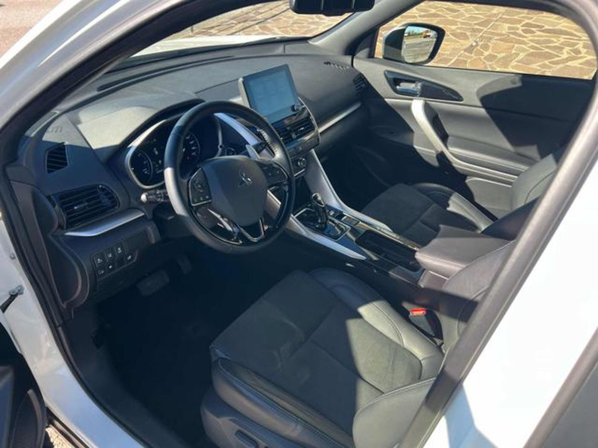 Mitsubishi Eclipse Cross 2.4 MIVEC 4WD PHEV Diamond SDA Pack 0 (7)