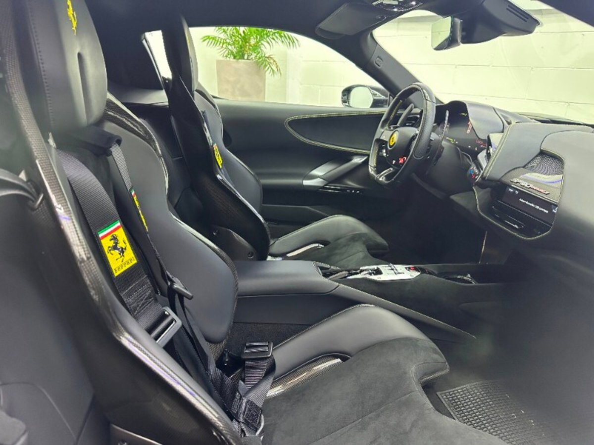 Ferrari SF90 Coupé SF90 Stradale (11)