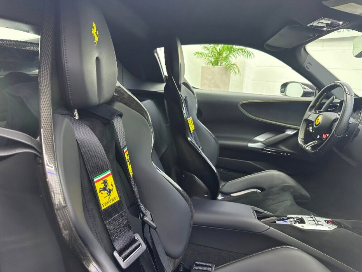 Ferrari SF90 Coupé SF90 Stradale (12)