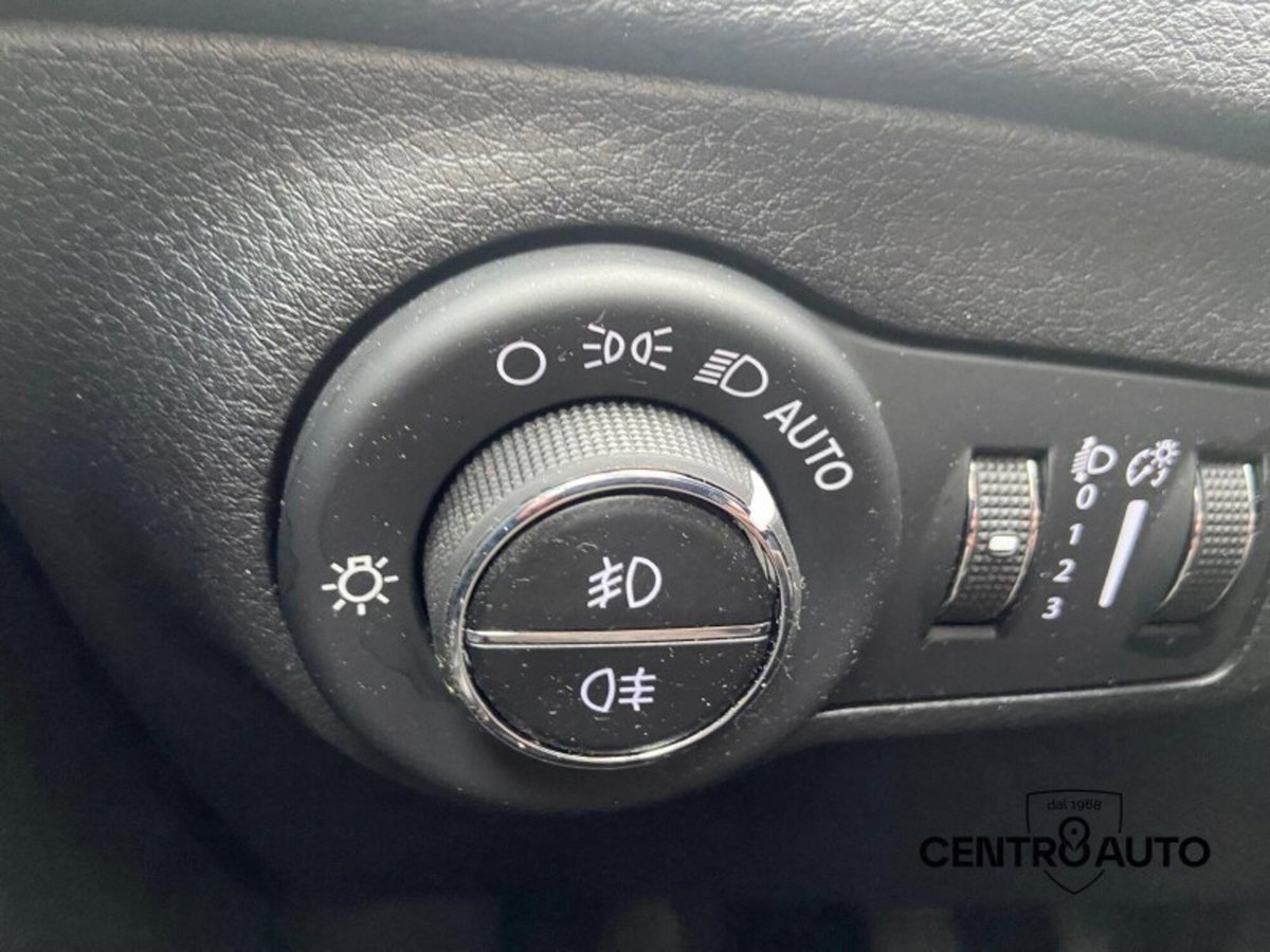 Jeep Compass 1.6 Multijet II 2WD Limited (12)