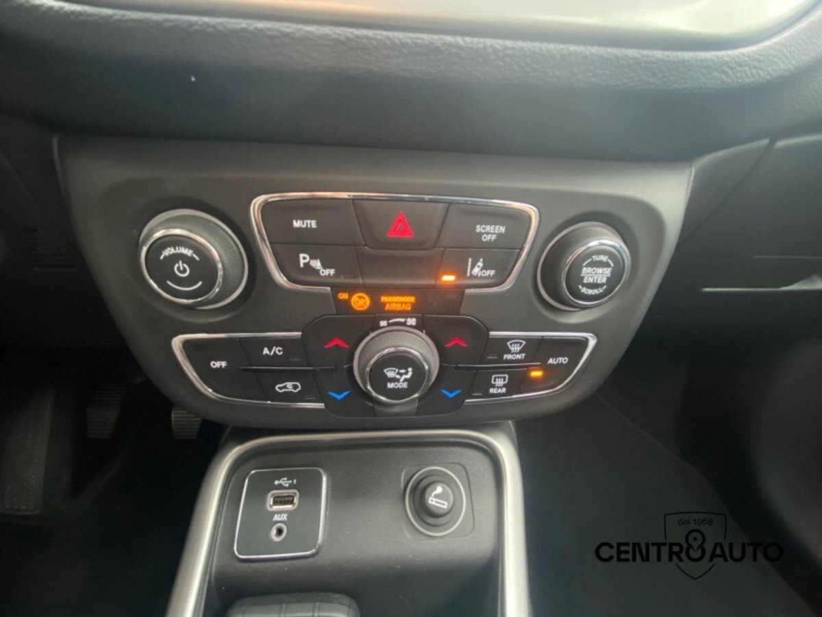Jeep Compass 1.6 Multijet II 2WD Limited (16)