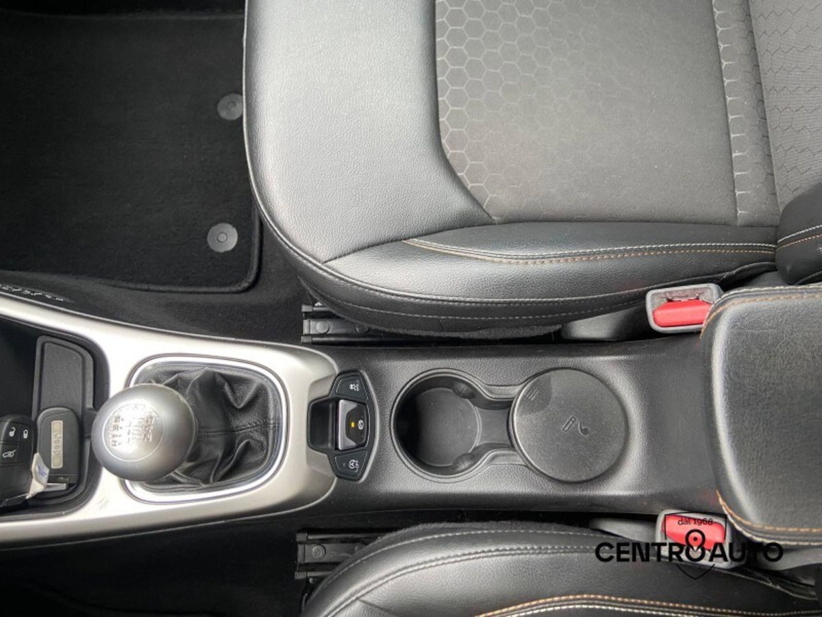 Jeep Compass 1.6 Multijet II 2WD Limited (17)