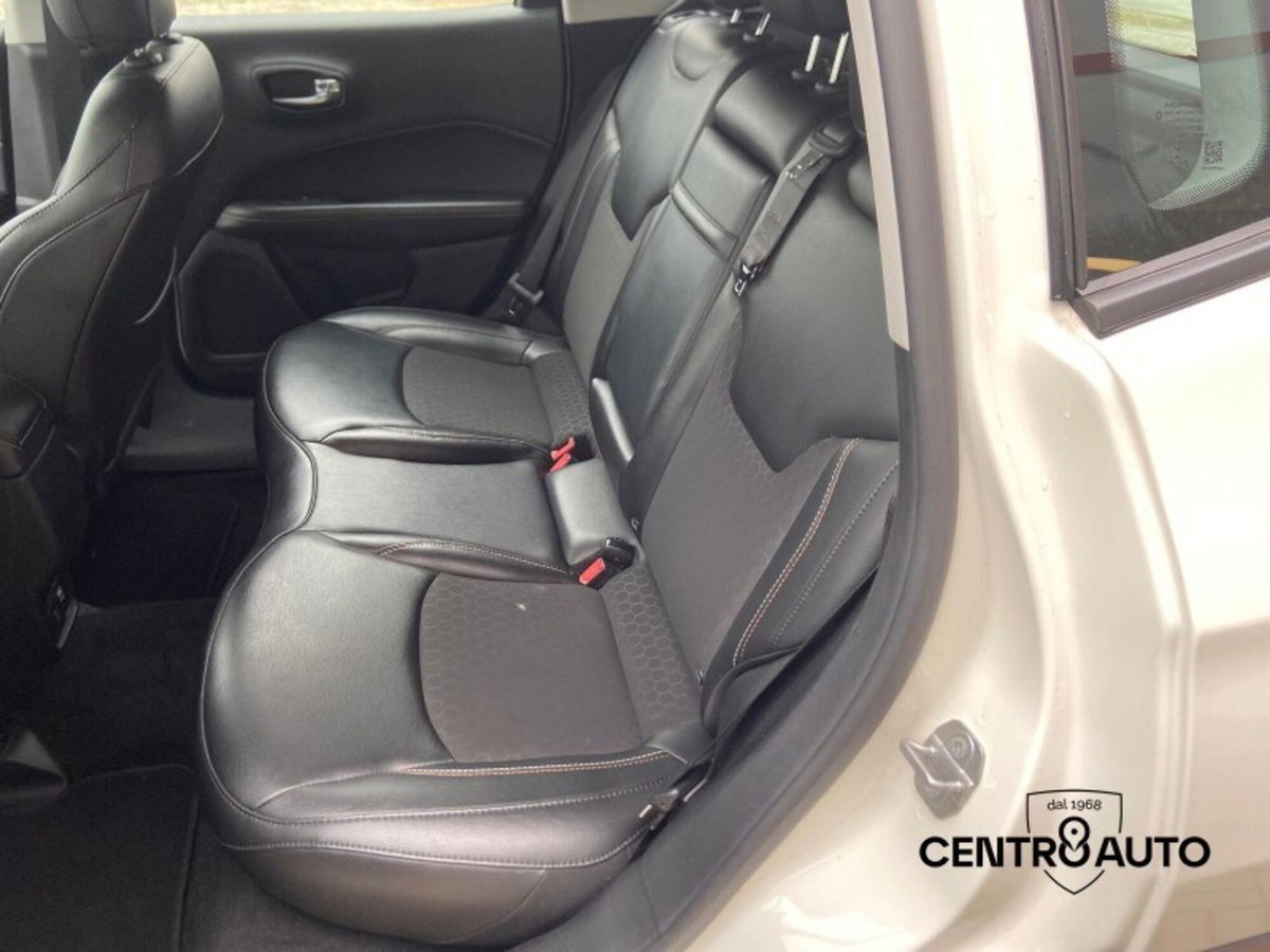 Jeep Compass 1.6 Multijet II 2WD Limited (8)