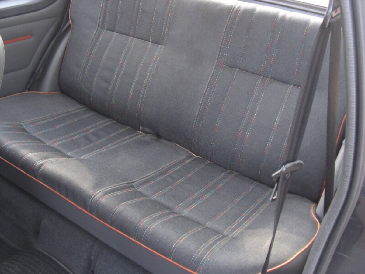 Peugeot 205 3 porte Look (10)