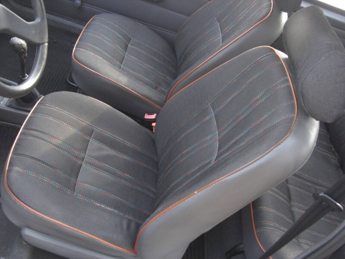 Peugeot 205 3 porte Look (11)