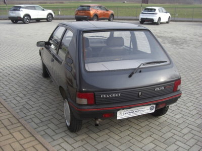 Peugeot 205 3 porte Look (5)