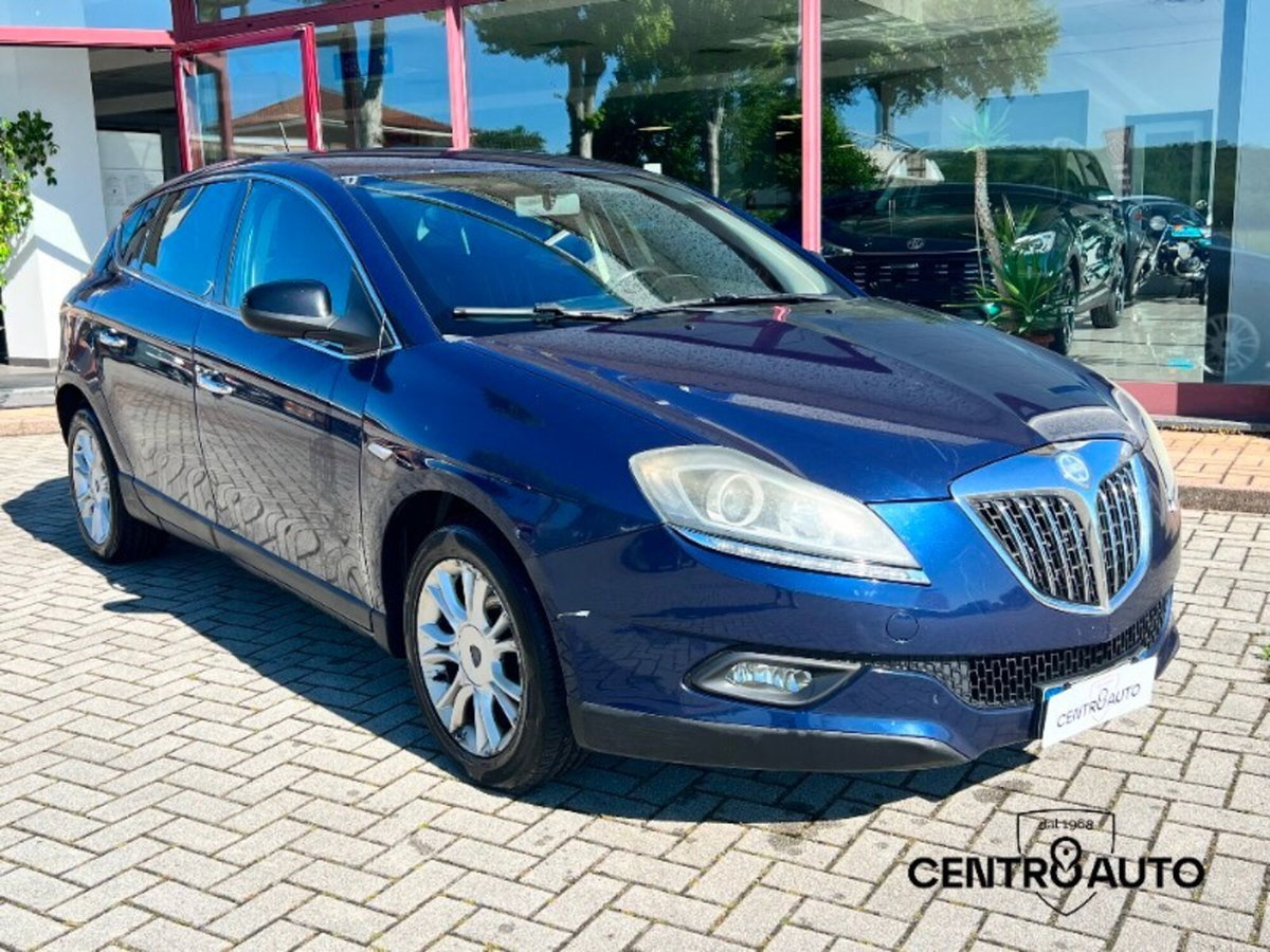 Lancia Delta 1.6 MJT DPF Oro (2)