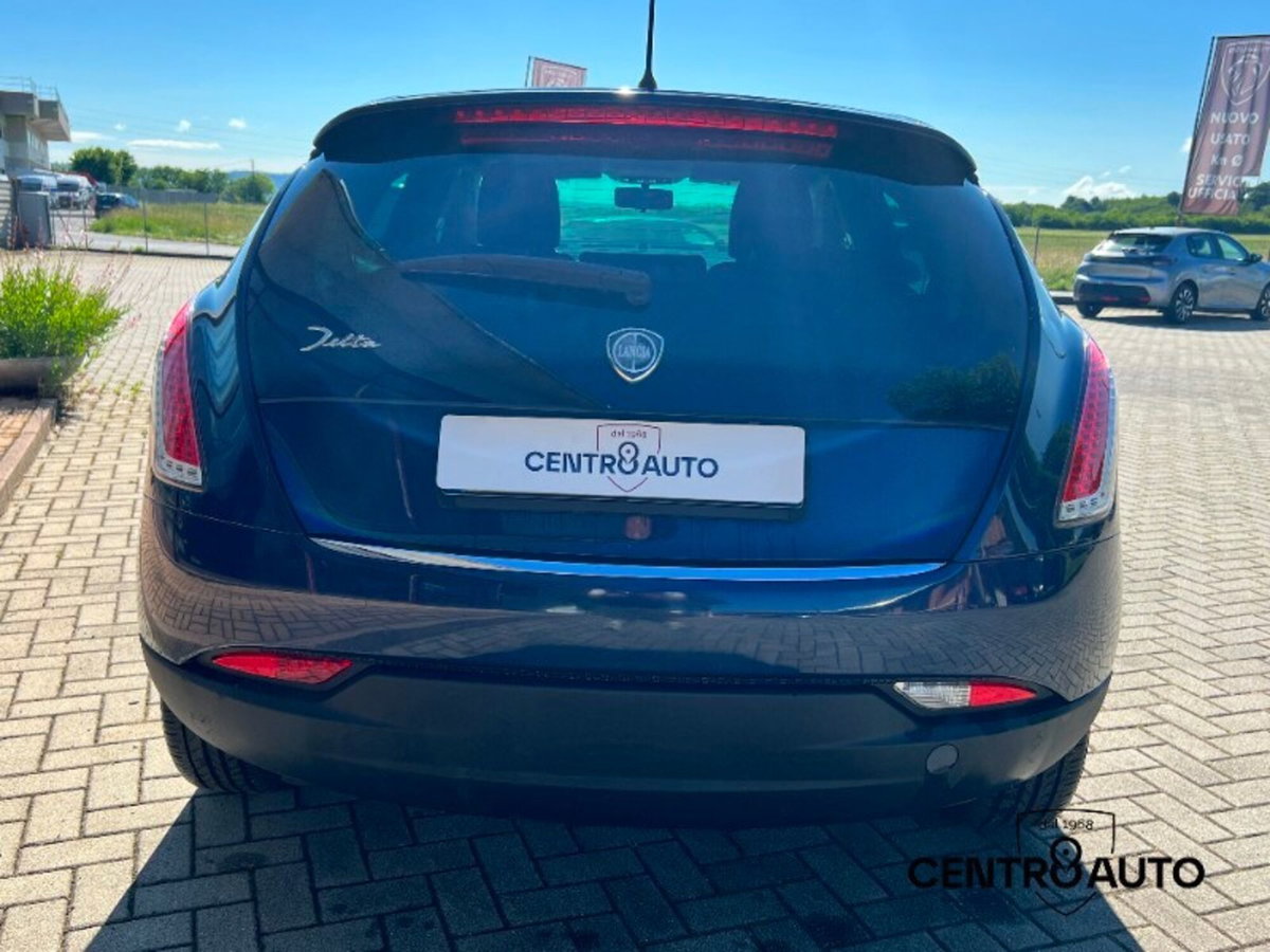 Lancia Delta 1.6 MJT DPF Oro (5)
