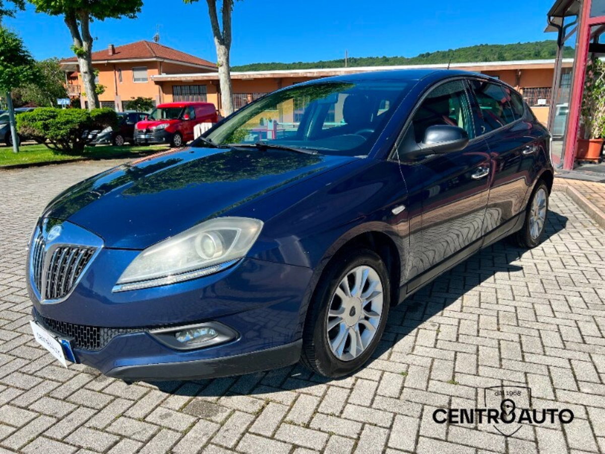 Lancia Delta 1.6 MJT DPF Oro (8)