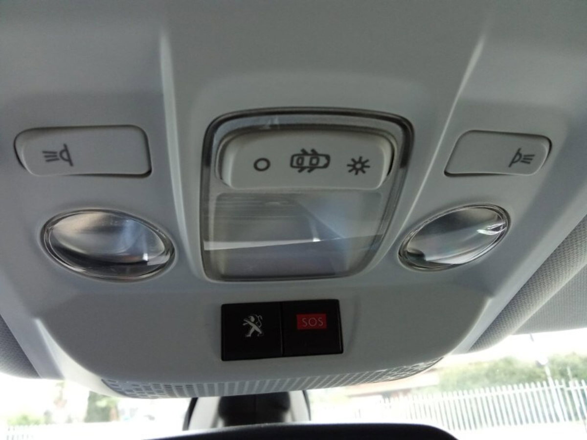 Peugeot 2008 100 Allure (17)