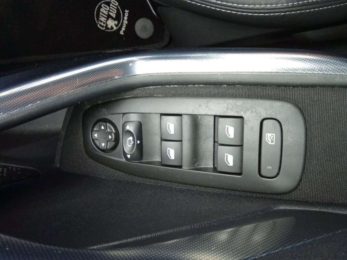 Peugeot 2008 100 Allure (20)
