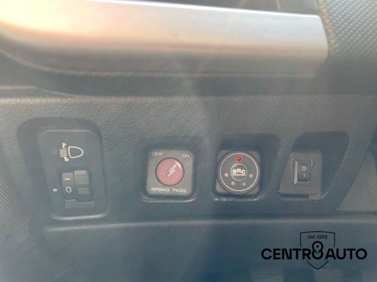 Peugeot 206 60CV 3p. Trendy ECO GPL (9)