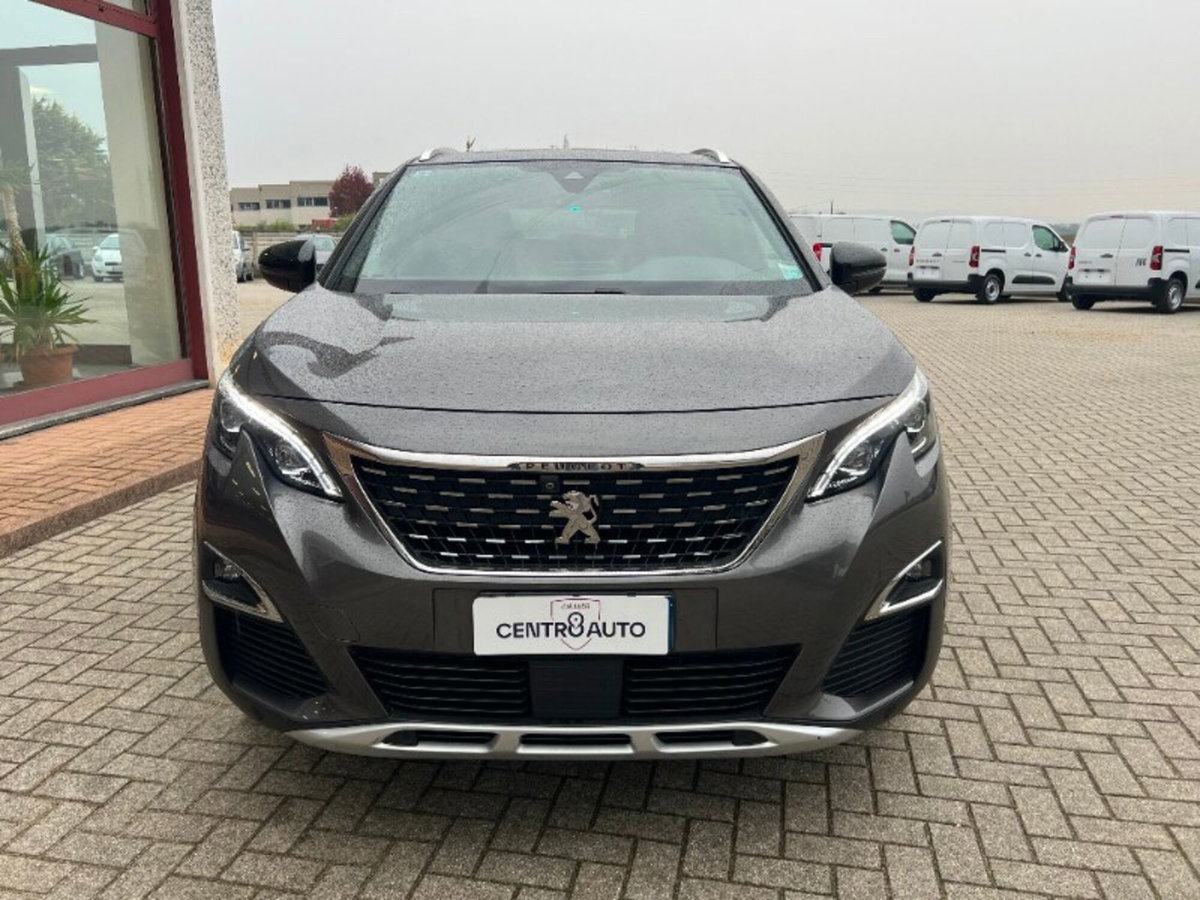 Peugeot 3008 Hybrid4 300 e-EAT8 GT (4)