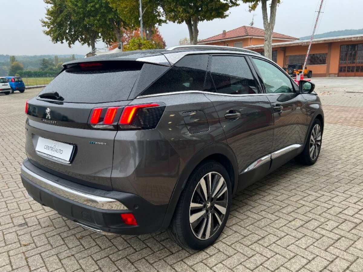 Peugeot 3008 Hybrid4 300 e-EAT8 GT (7)