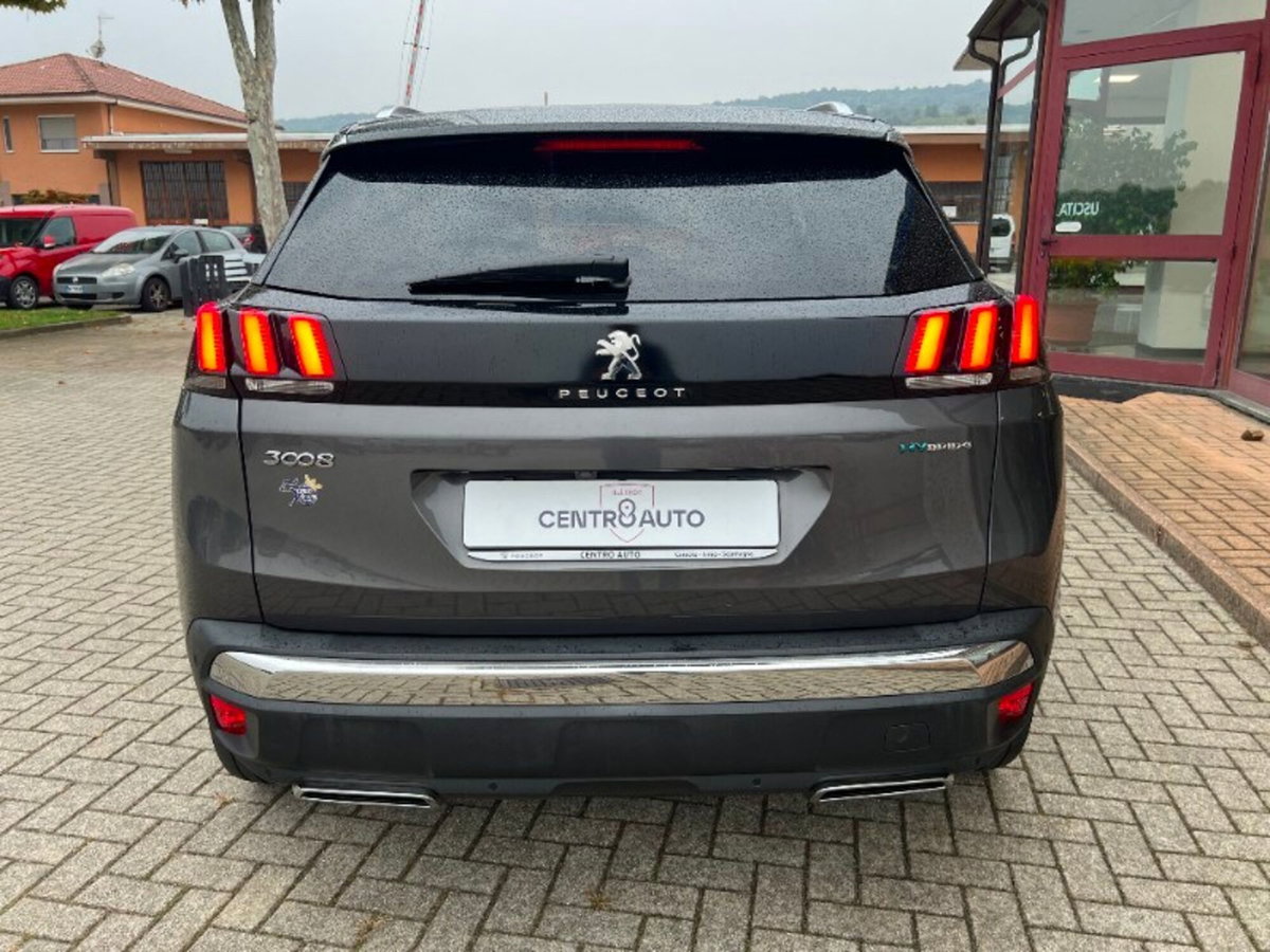 Peugeot 3008 Hybrid4 300 e-EAT8 GT (8)