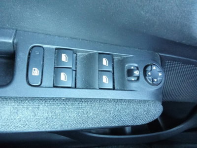 Citroen C3 Aircross PureTech 110 S&S EAT6 Rip Curl (19)