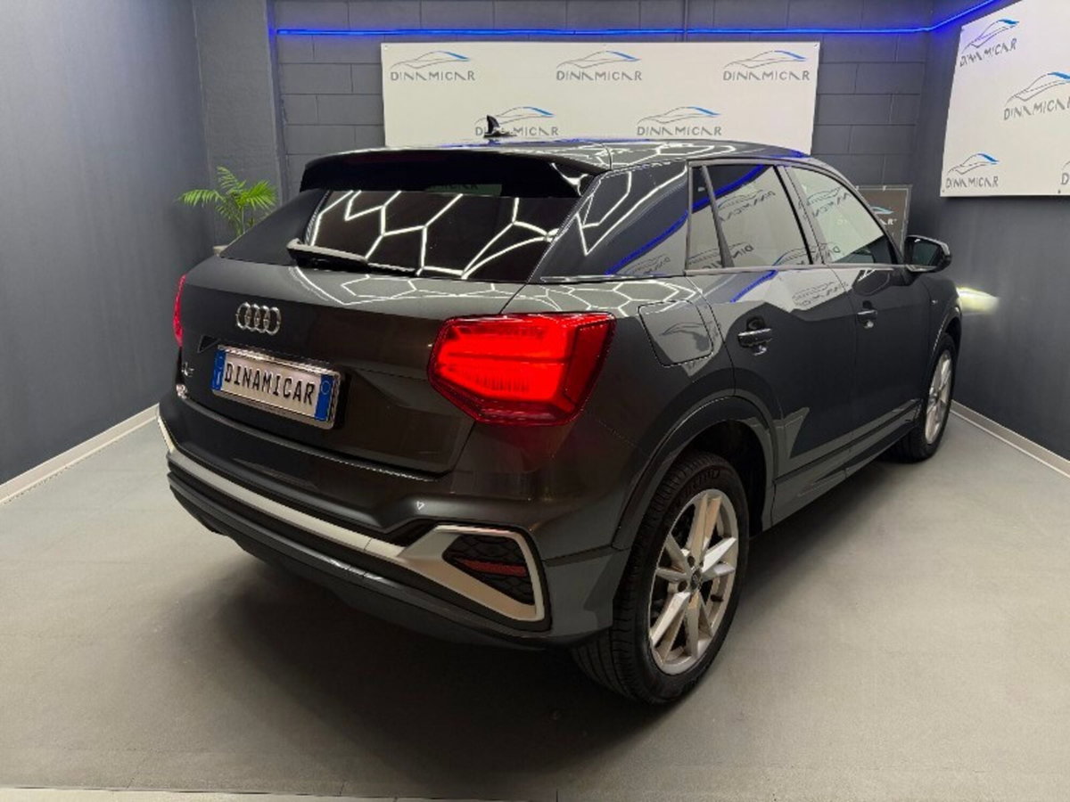 Audi Q2 Q2 35 TDI S tronic Identity Black (2)