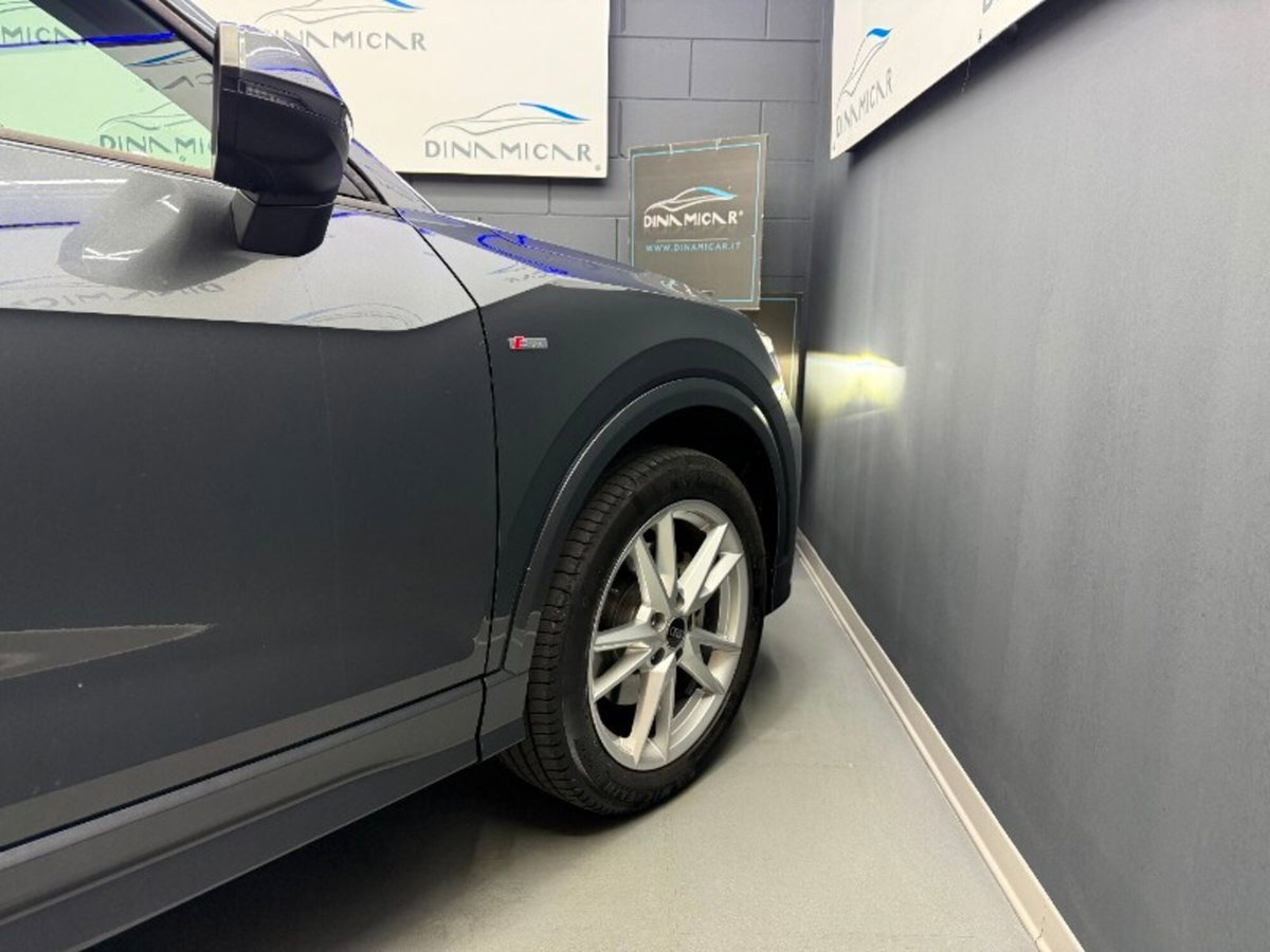 Audi Q2 Q2 35 TDI S tronic Identity Black (5)