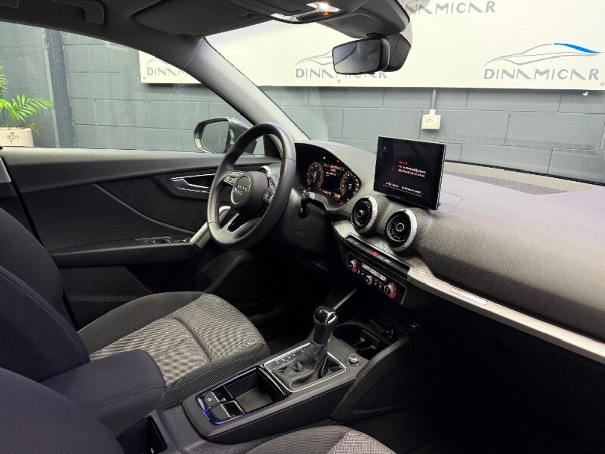 Audi Q2 Q2 35 TDI S tronic Identity Black (6)