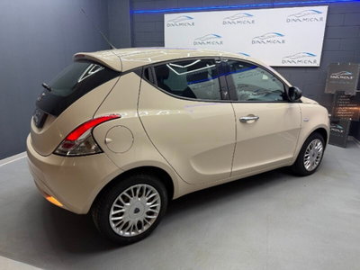 Lancia Ypsilon 1.2 69 CV 5 porte Silver (5)