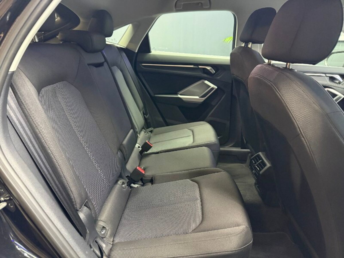 Audi Q3 Sportback 35 TFSI S tronic Business Plus (8)