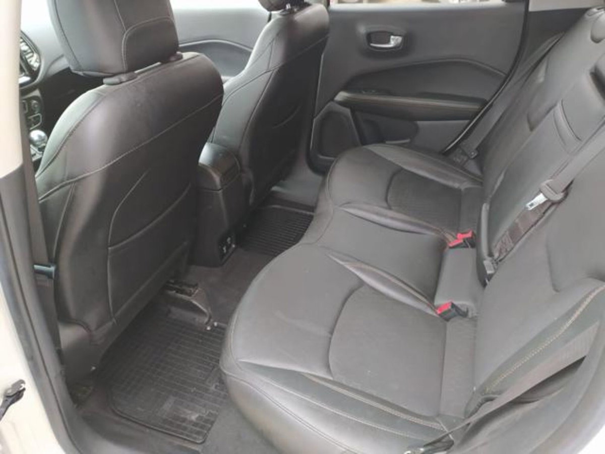 Jeep Compass 1.6 Multijet II 2WD Limited (11)