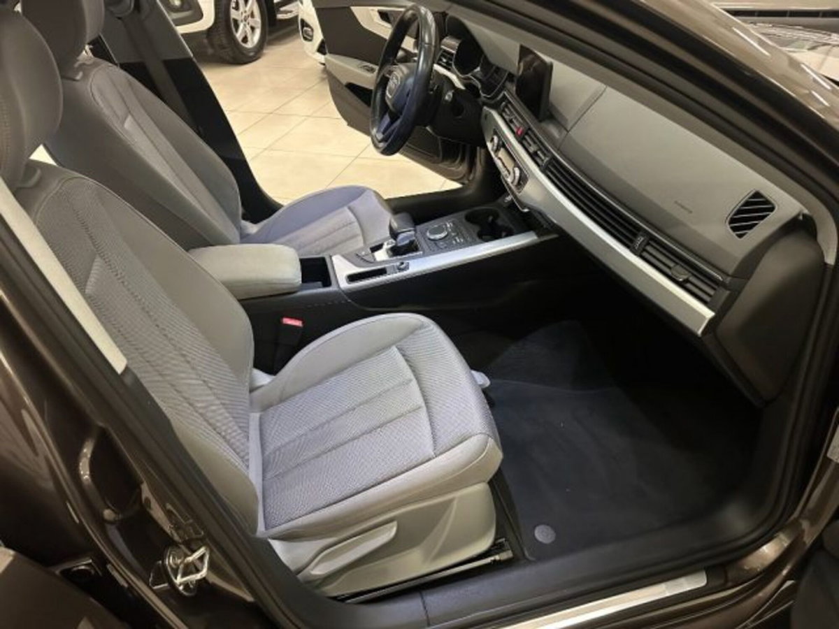 Audi A4 Avant 2.0 TDI 190 CV ultra S tronic Business (13)