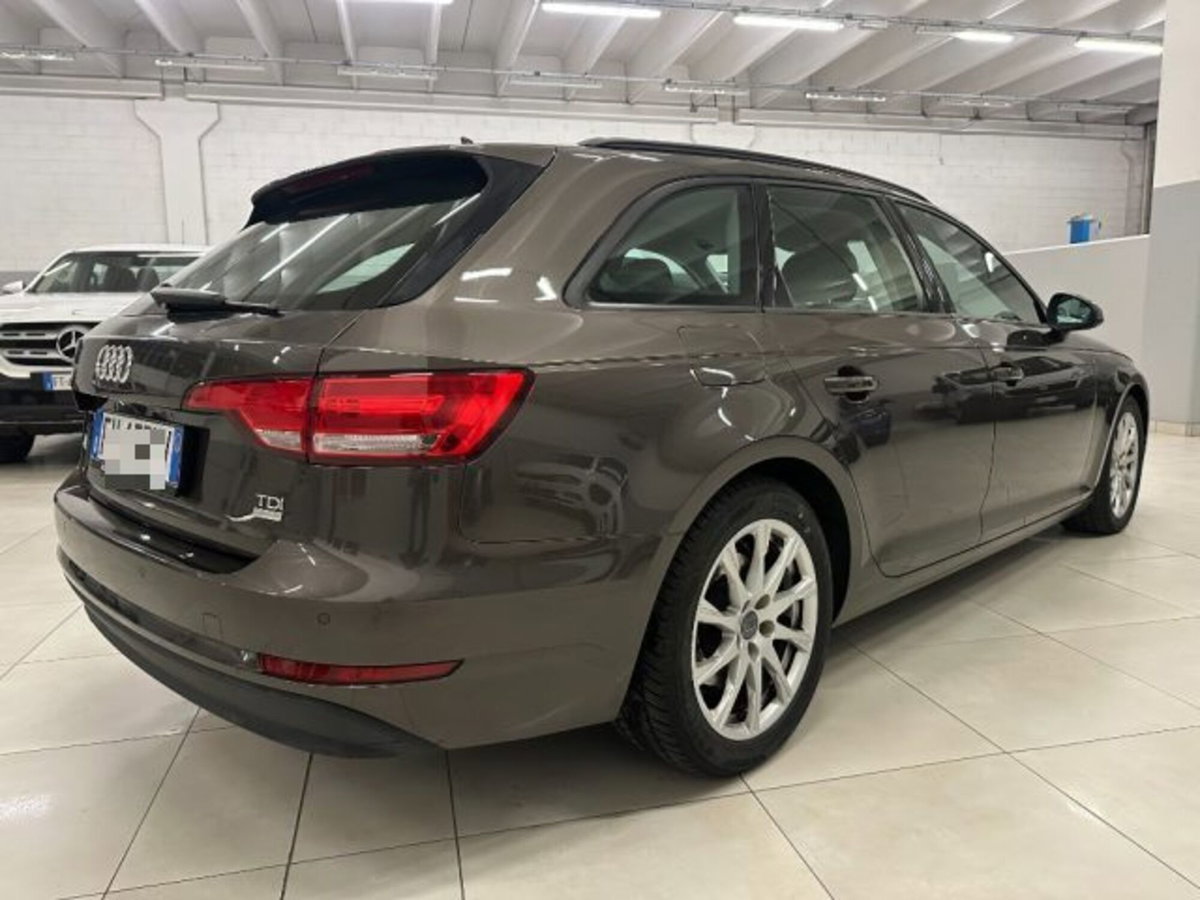 Audi A4 Avant 2.0 TDI 190 CV ultra S tronic Business (5)