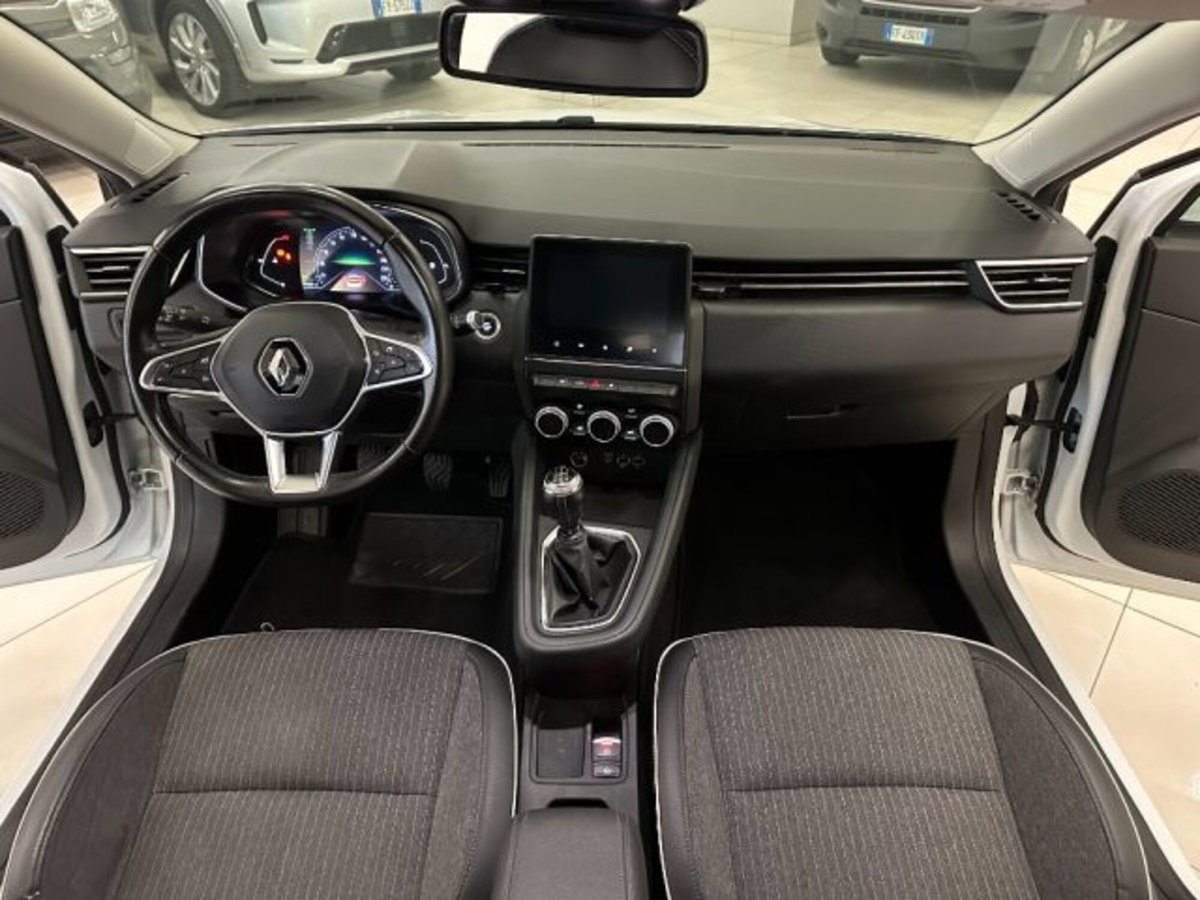 Renault Clio TCe 100 CV CVT 5 porte Intens (14)