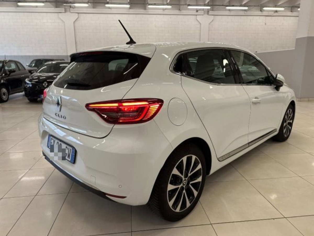 Renault Clio TCe 100 CV CVT 5 porte Intens (5)