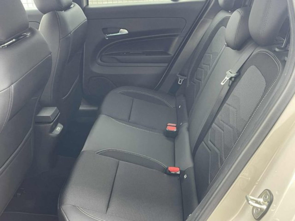 Jeep Avenger 1.2 turbo Summit fwd 100cv (13)