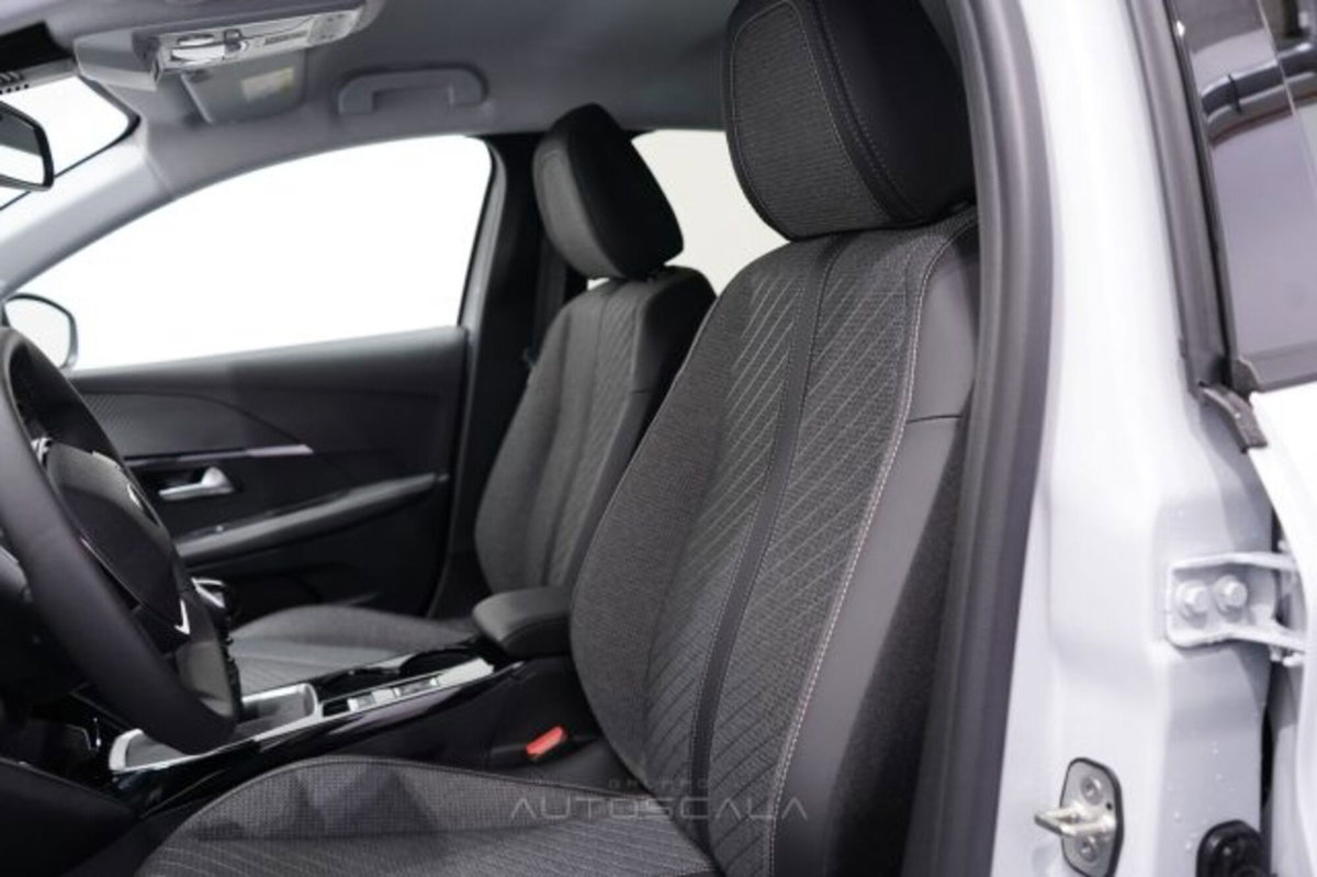 Peugeot 208 1.2 puretech Active s&s 100cv (11)