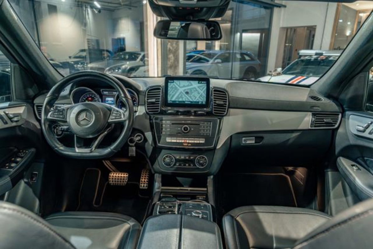 Mercedes-Benz GLS 350 d 4Matic Sport (11)