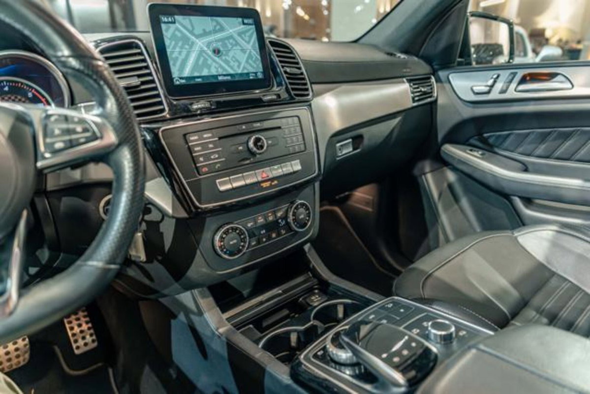 Mercedes-Benz GLS 350 d 4Matic Sport (13)