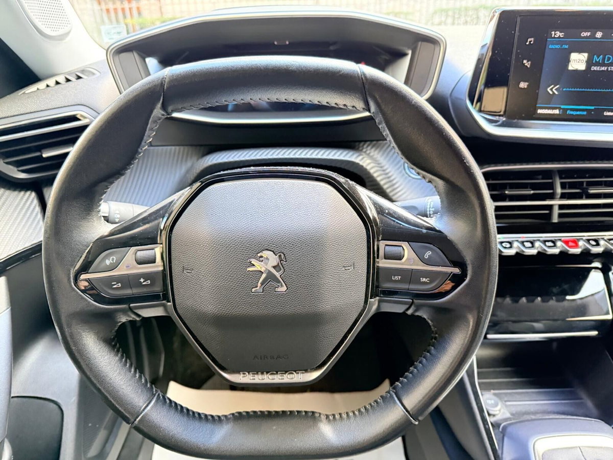 Peugeot 2008 BlueHDi 100 S&S Allure (10)