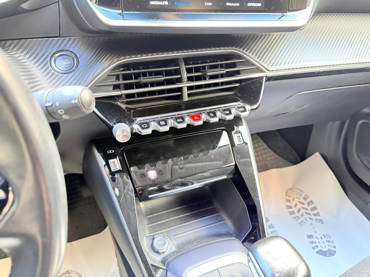 Peugeot 2008 BlueHDi 100 S&S Allure (13)