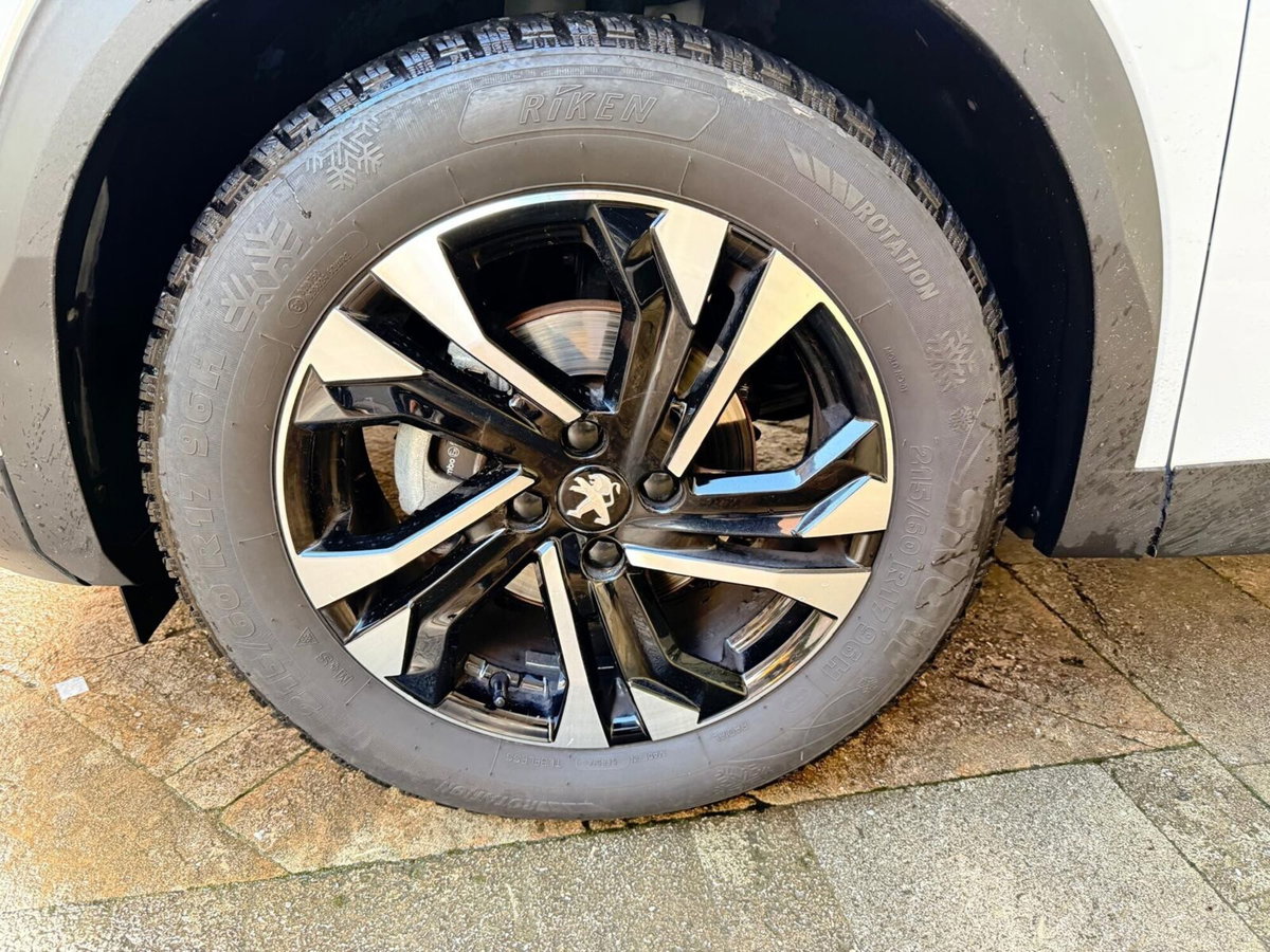 Peugeot 2008 BlueHDi 100 S&S Allure (6)