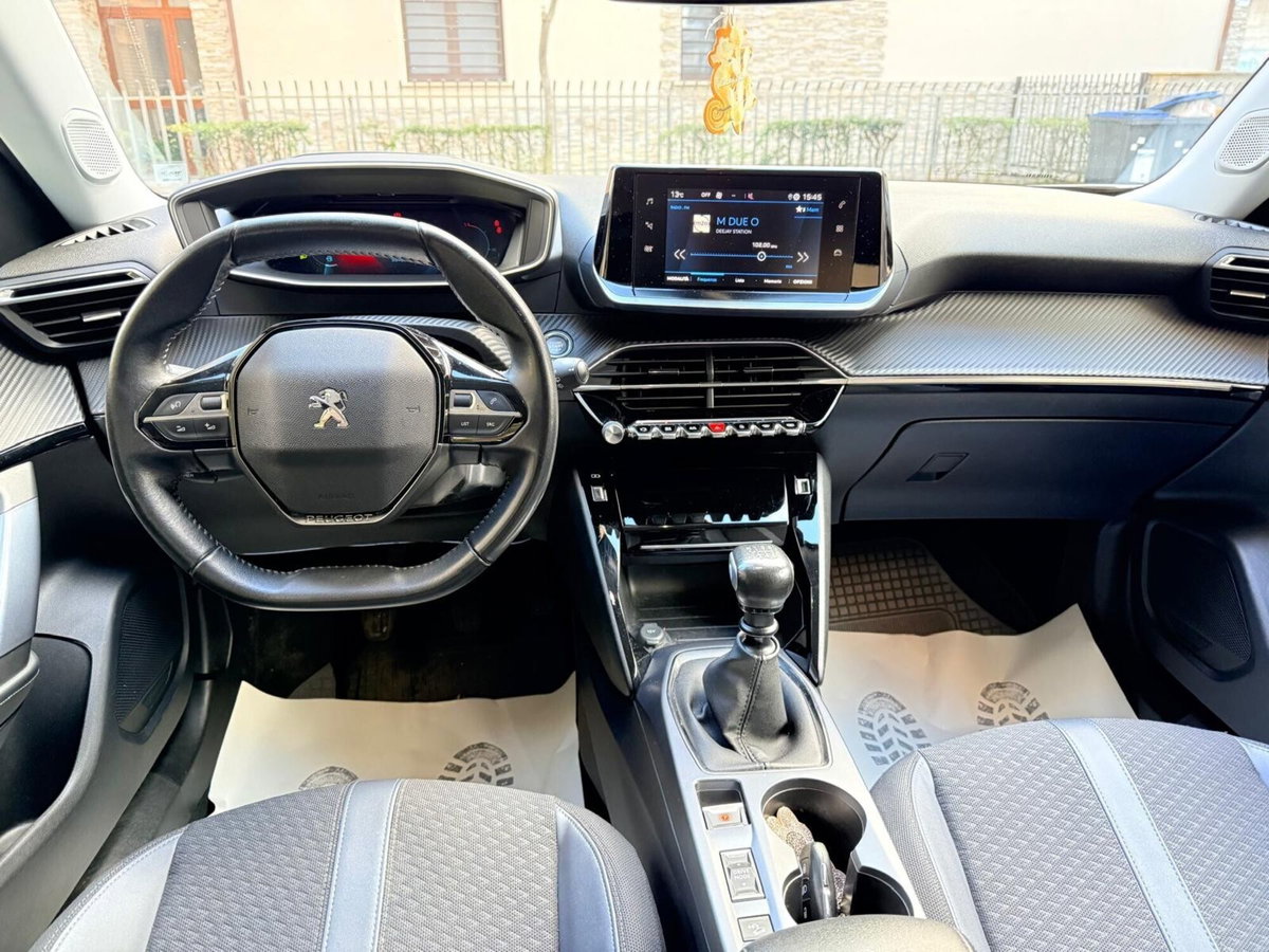 Peugeot 2008 BlueHDi 100 S&S Allure (9)
