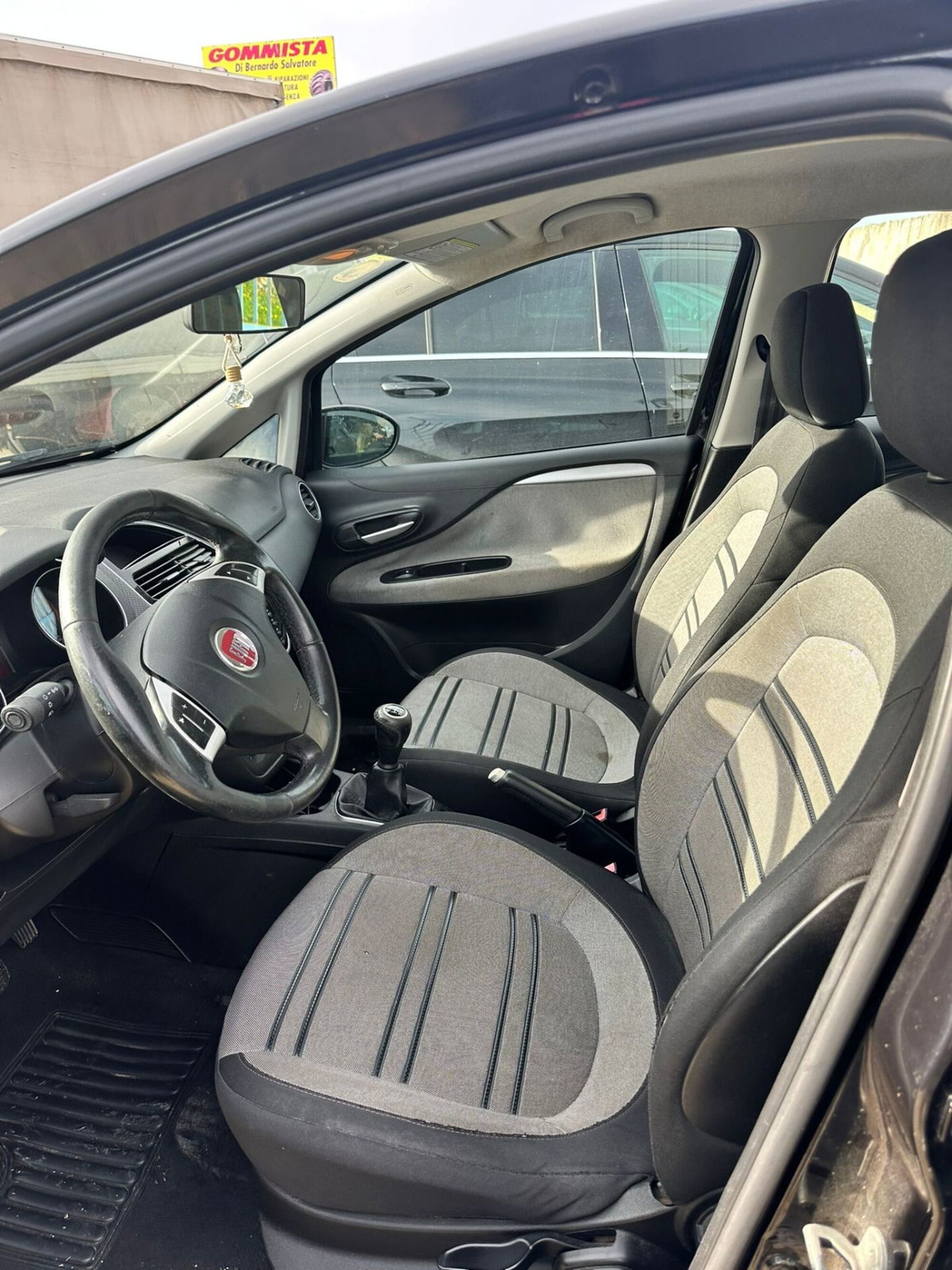 Fiat Punto 1.3 MJT II S&S 95 CV 5 porte Lounge (3)