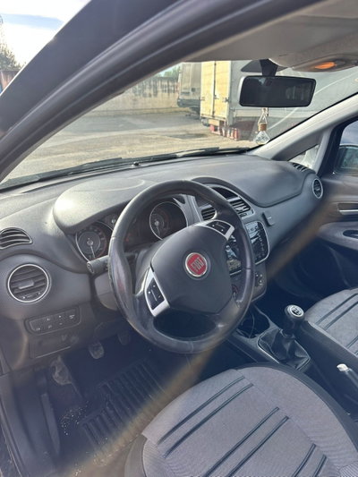 Fiat Punto 1.3 MJT II S&S 95 CV 5 porte Lounge (6)