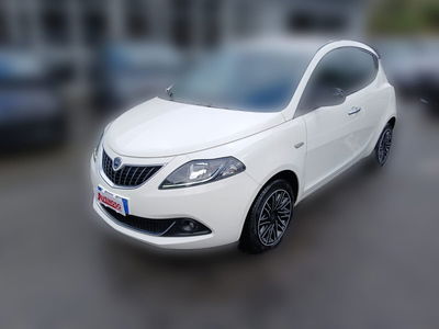 Lancia Ypsilon 1.0 FireFly 5 porte S&S Hybrid Ecochic Gold usata