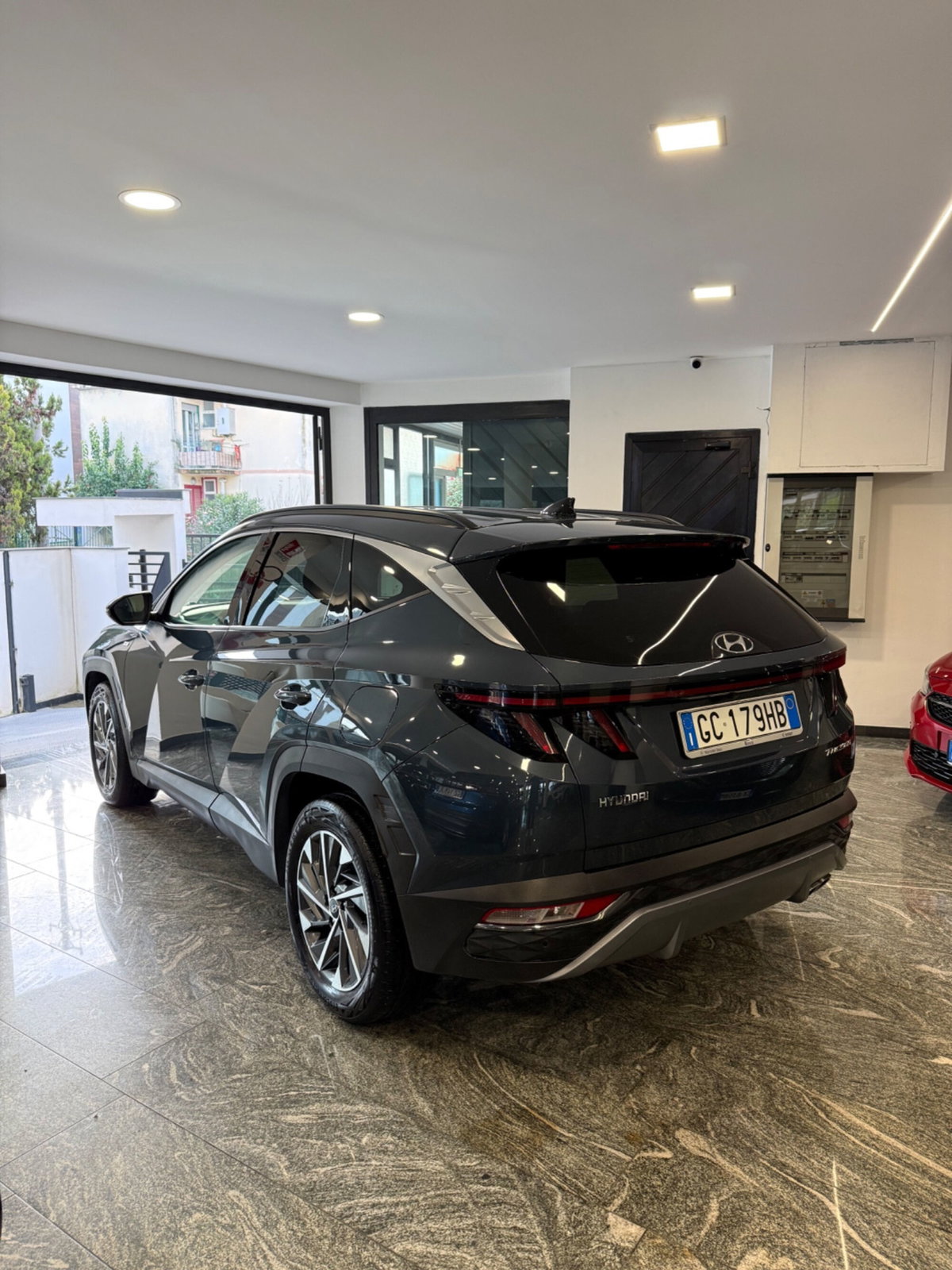Hyundai Tucson 1.6 t-gdi 48V Xline 2wd dct (2)