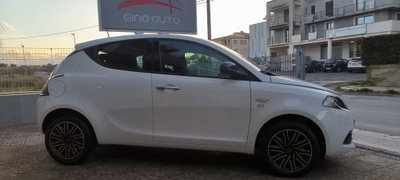 Lancia Ypsilon 1.0 FireFly 5 porte S&S Hybrid Ecochic Gold (6)