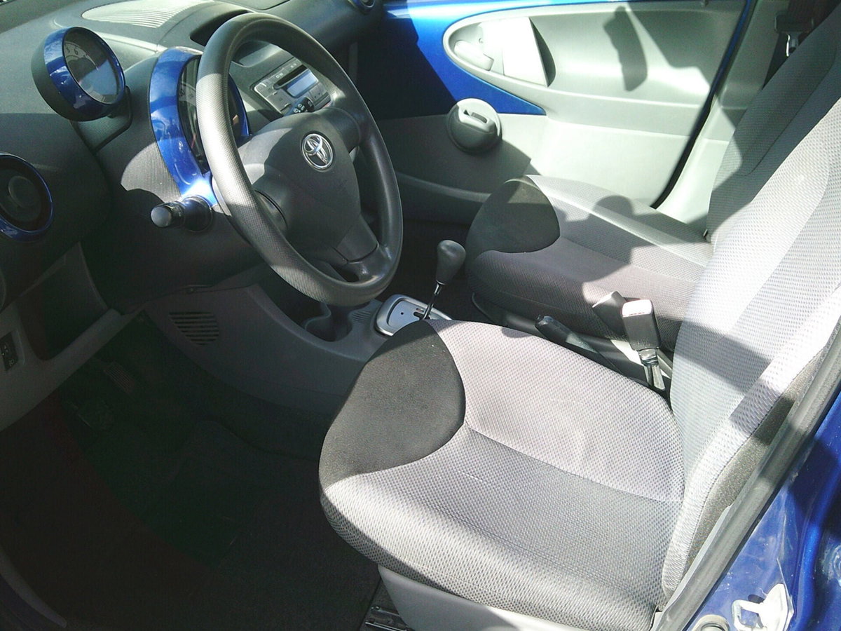 Toyota Aygo 1.0 12V VVT-i 5 porte M-MT (7)