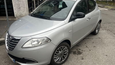 Lancia Ypsilon 1.2 69 CV 5 porte Silver usata
