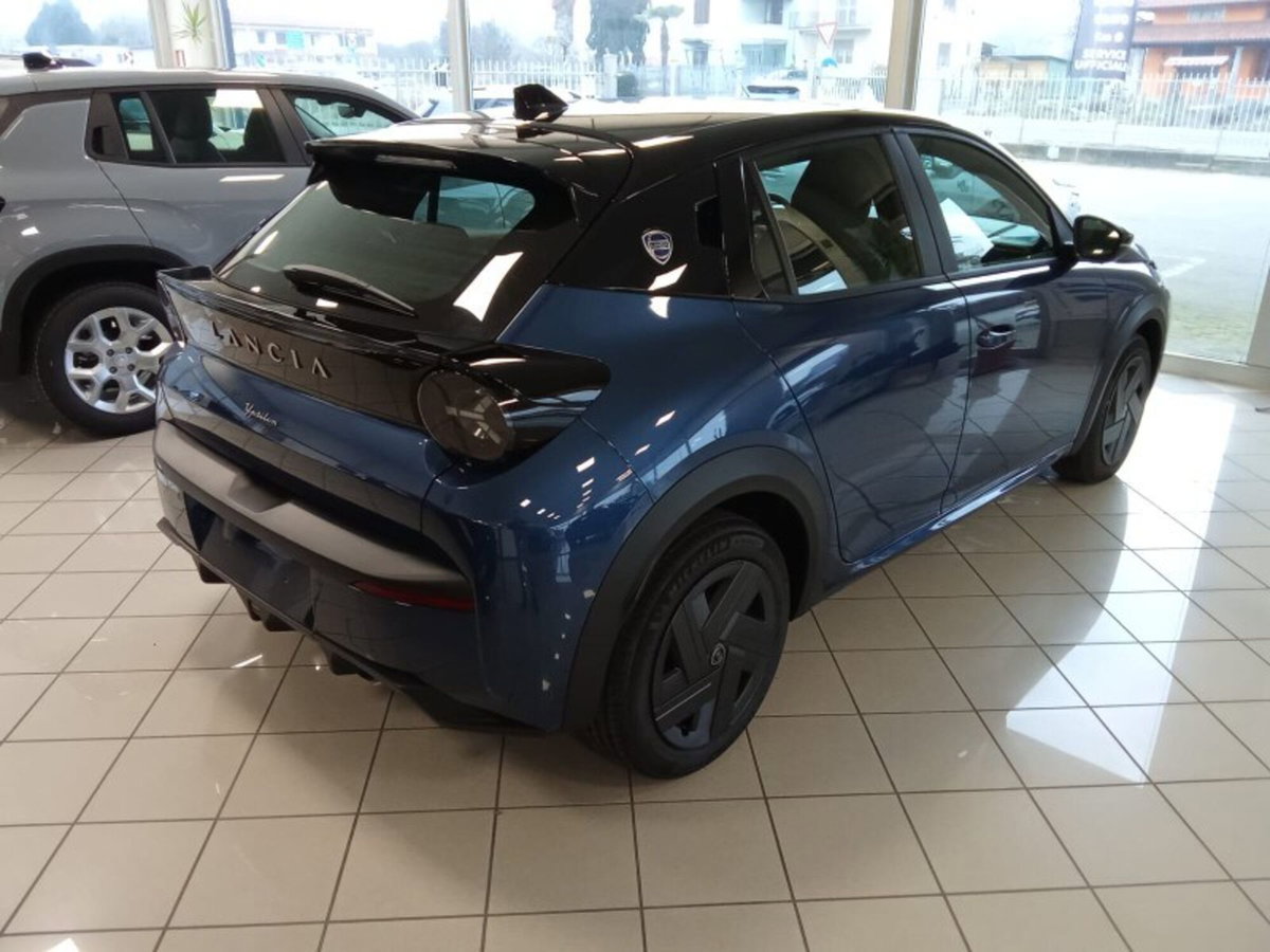 Lancia Ypsilon 1.2 mhev 110cv e-dct (4)