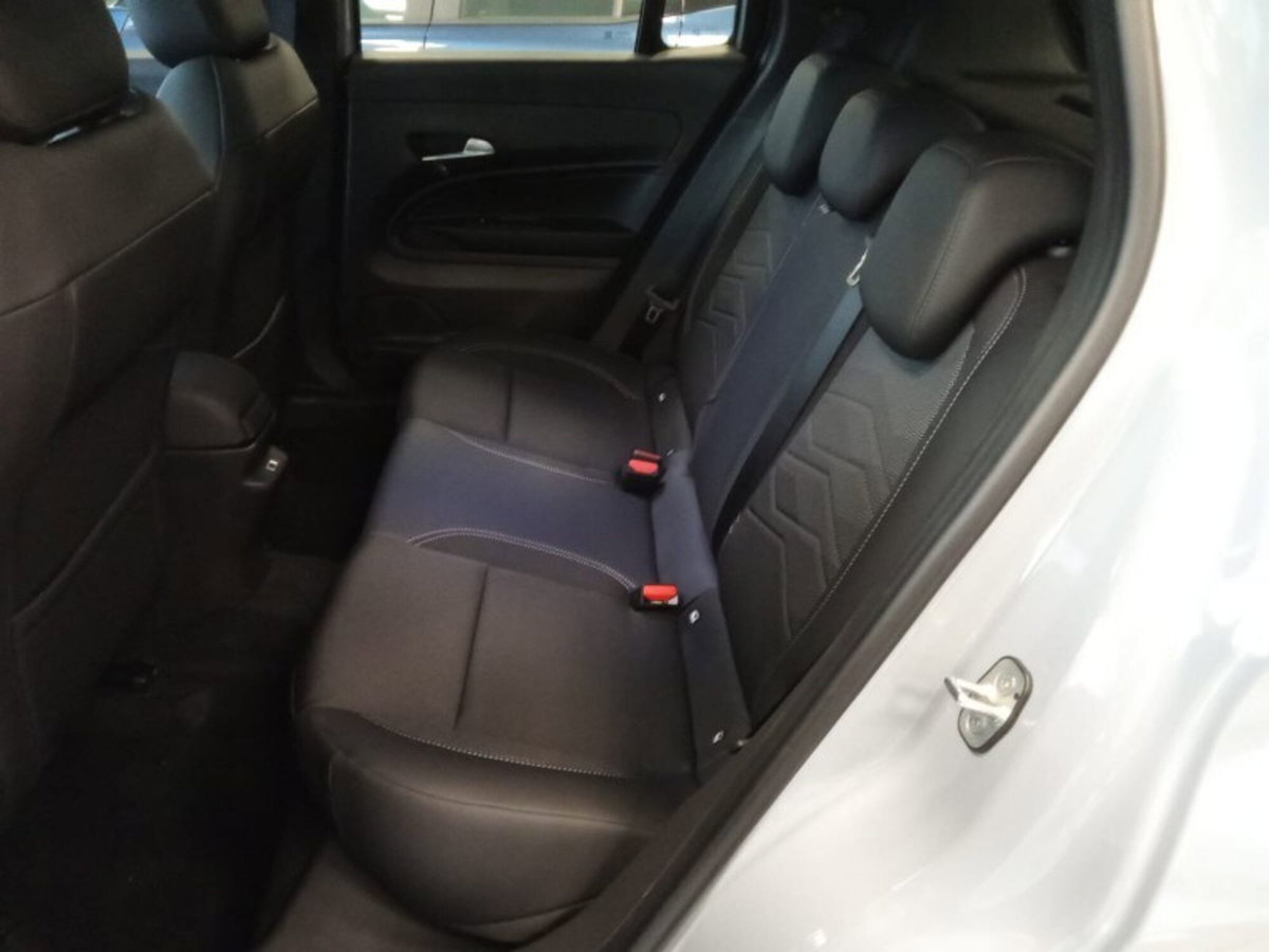 Jeep Avenger 1.2 turbo e-hybrid mhev Altitude fwd 110cv edct6 (12)